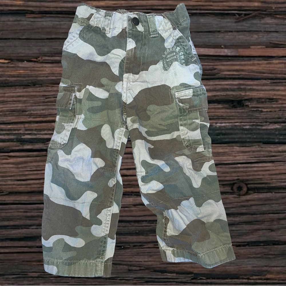 TKS- The kids source 2T Camo Play Pants